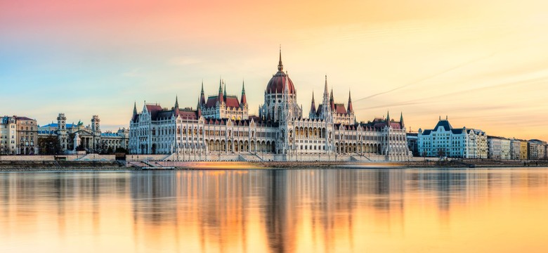 Pokrętne tłumaczenia węgierskiego rządu ws. nauczycieli. "UE nas zmusiła"