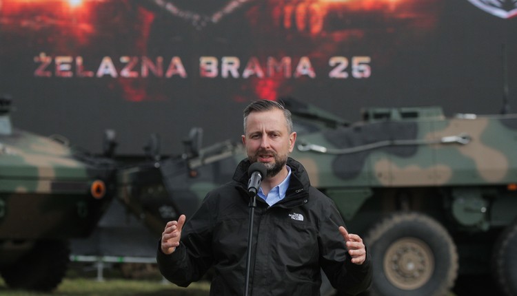 Niespodziewana wizyta szefa polskiego MON. Reakcja na rosyjską agresję