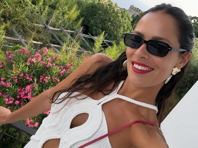 Ana Ivanović uživa na mondenskom italijanskom ostrvu i oduševljava senzacionalnim stajlinzima