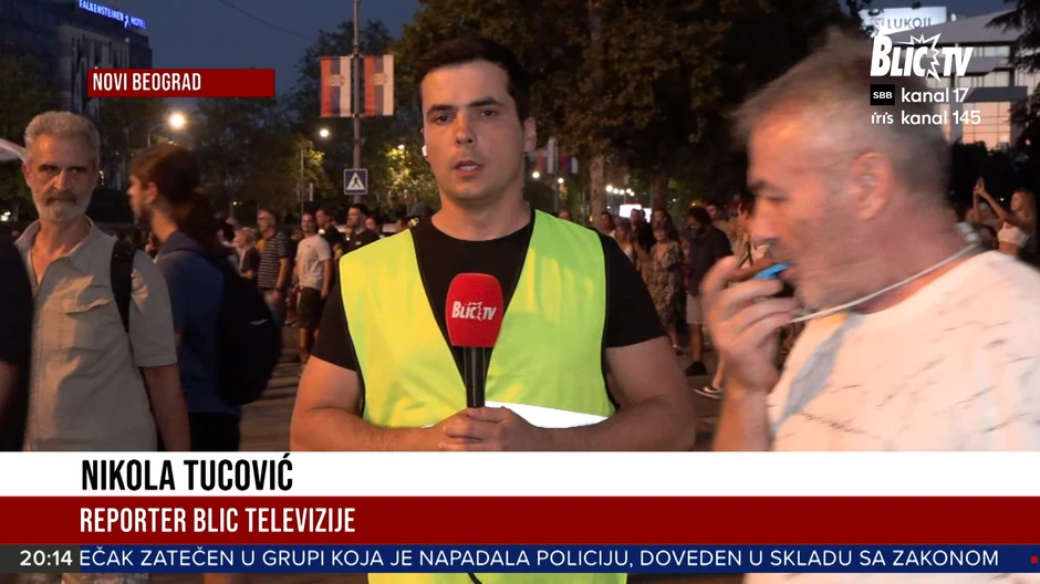 Nikola Tucović prati protest na Novom Beogradu