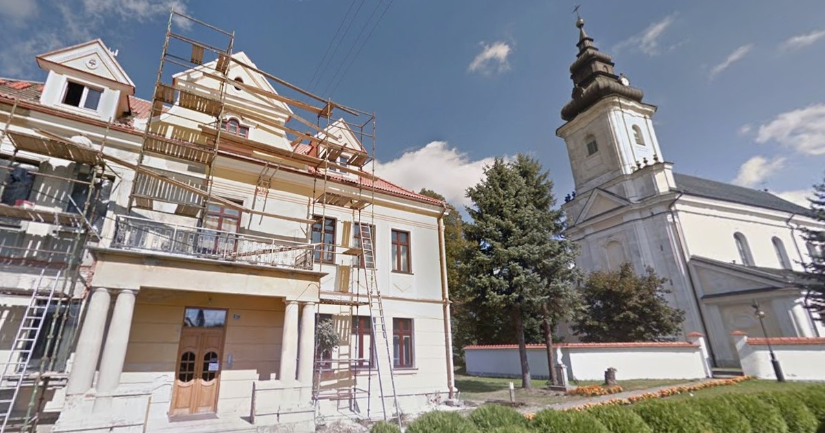 Niebywałe sceny na plebanii w Tuchowie. Ksiądz ich zaskoczył. "Doszło do szarpaniny"