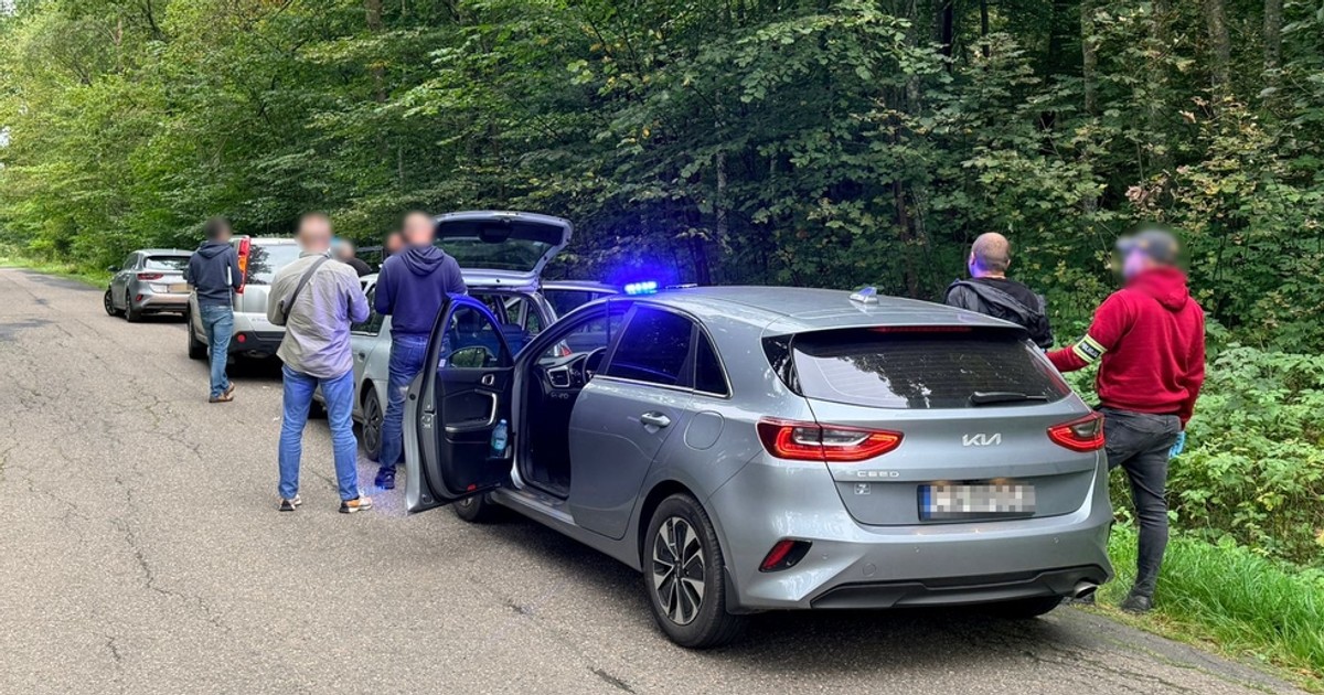 Ukradli seniorowi 80 tys. zł. Wpadli z pieniędzmi przy sobie