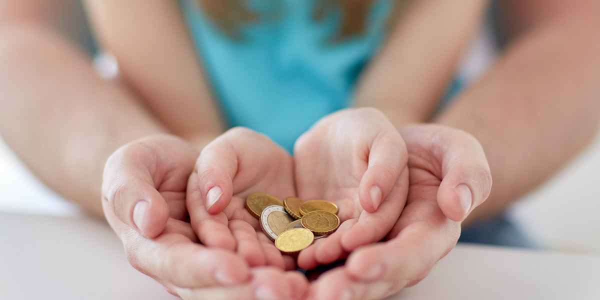 Gdzie odkładać pieniądze dla dziecka i w co inwestować?