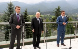 PiS zmienia strategię. Smoleńsk na dalszy plan