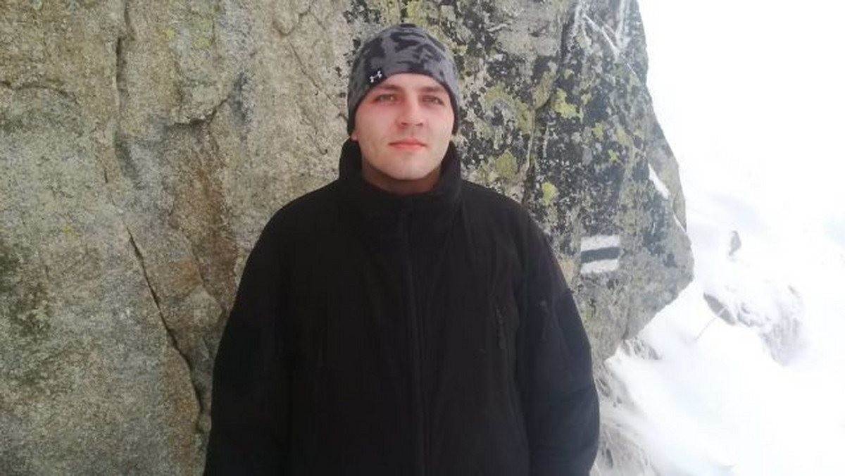 Policja prowadzi poszukiwania zaginionego 25-latka. Michał Kaczmarek, pochodzący z okolic Nowego Dworu Mazowieckiego, ostatni raz widziany był w czwartek w okolicach schroniska w Roztoce w Tatrach - informuje siostra Michała na portalu społecznościowym.