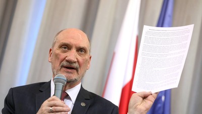 Antoni Macierewicz i raport techniczny podkomisji badającej katastrofę smoleńską