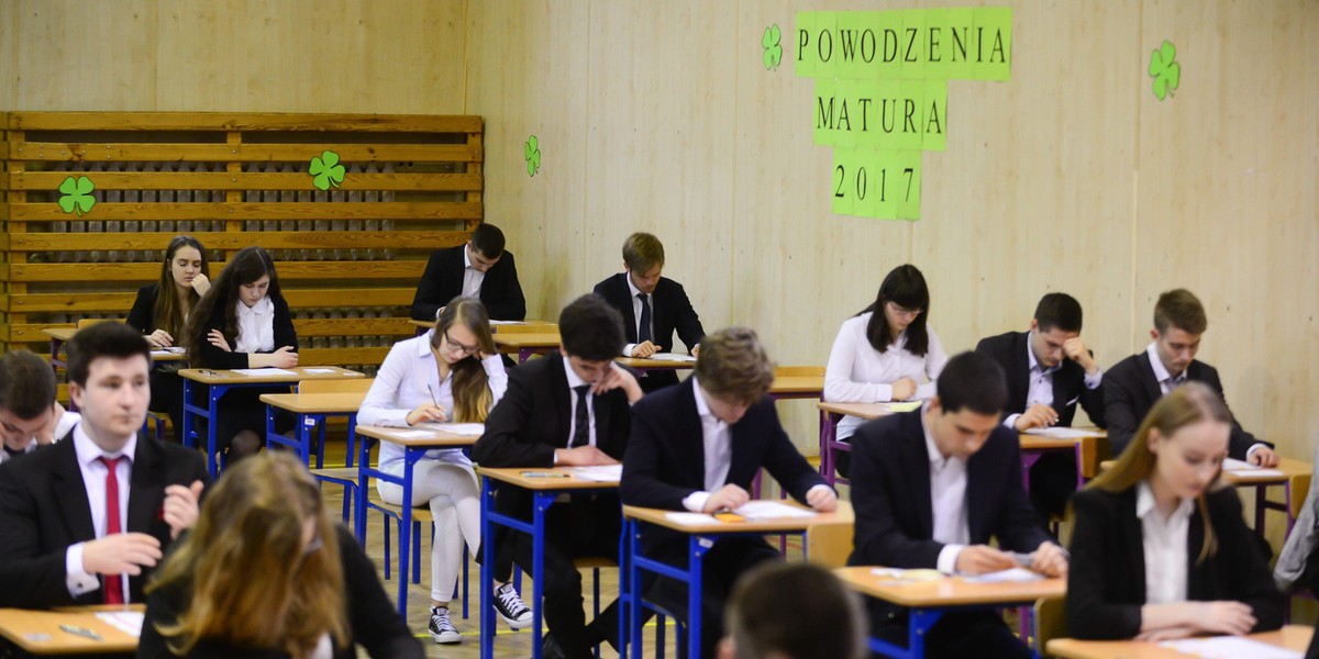 Matura 2017: Wiedza o społeczeństwie i informatyka