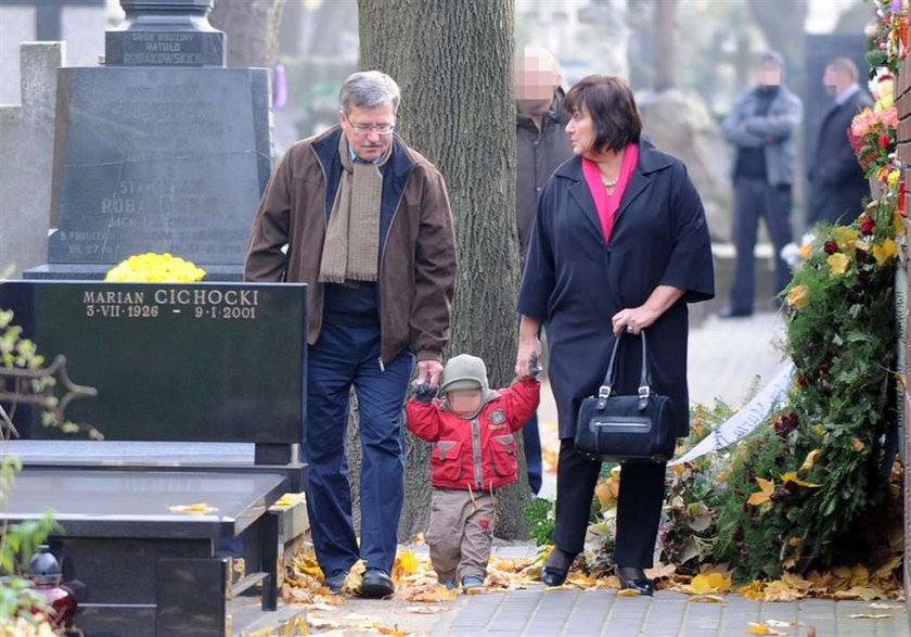 Bronisław Komorowski, żona, dzieci, groby, św zmarłych