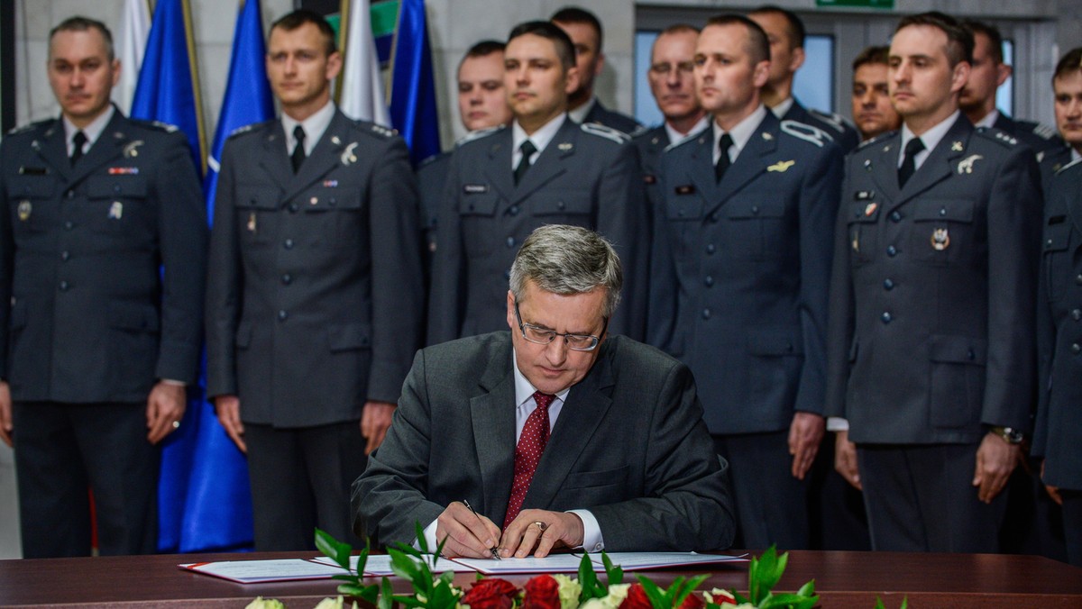 Polska jest solidarna z państwami bałtyckimi w ramach NATO, a gdy chodzi o bezpieczeństwo, sojusz pólnocnoatlantycki - bez względu na różnice między sąsiadami - jest zwarty, silny, sprawny i solidarny – powiedział dzisiaj prezydent Bronisław Komorowski.