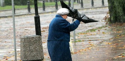 Fatalne wieści pogodowe na sylwestra i Nowy Rok. IMGW ostrzega przed deszczem. Uwaga na porywisty wiatr!