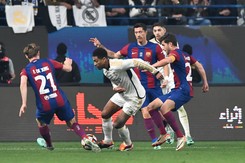 Masakra Barcelony, Superpuchar Hiszpanii dla Realu. Piękny gol Lewandowskiego [WIDEO]