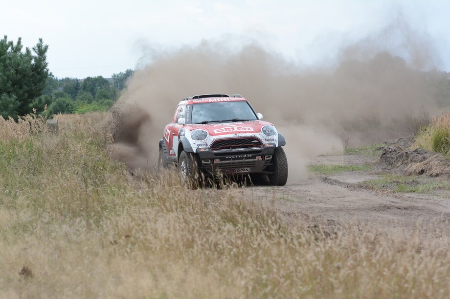 MINI John Cooper Works Rally – ryczący potwór, który spala 80 litrów na "setkę"