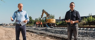 Tusk odpowiada opozycji: Będzie kolej do mniejszych miast