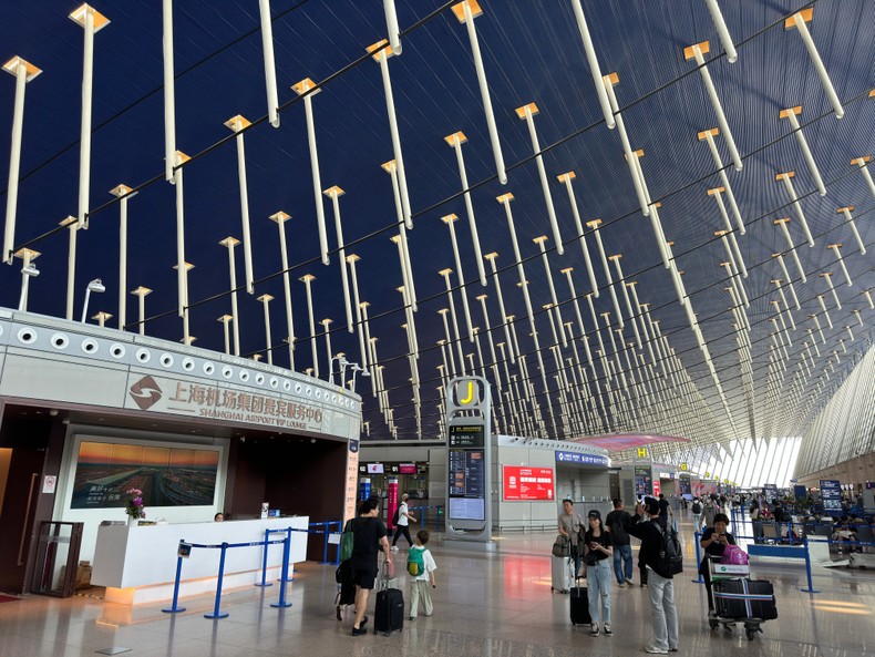 Seats: 48.50 millionShanghai Pudong International Airport increased its airline capacity by 29% — the largest margin of growth from 2023 to 2024 among airports in the top 10 — bringing it to the ninth busiest airport of 2024.OAG cited China's ongoing air travel recovery following the global pandemic as the likely cause.It was the 15th busiest airport in 2023 and eighth busiest in 2019.