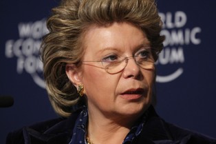 Reding: Biznes nie zwiększa liczby kobiet w zarządach