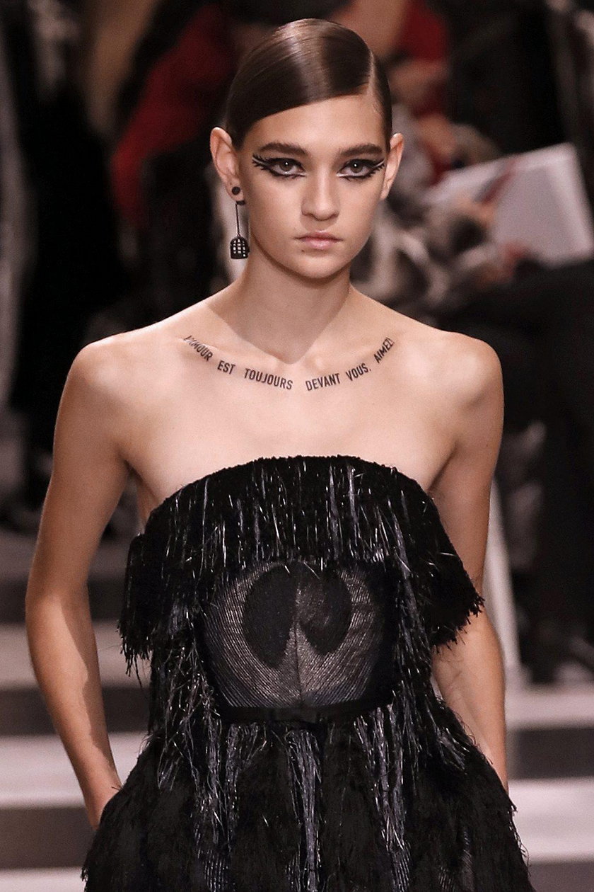 Zmywalne tatuaże od Diora. To nowy trend?