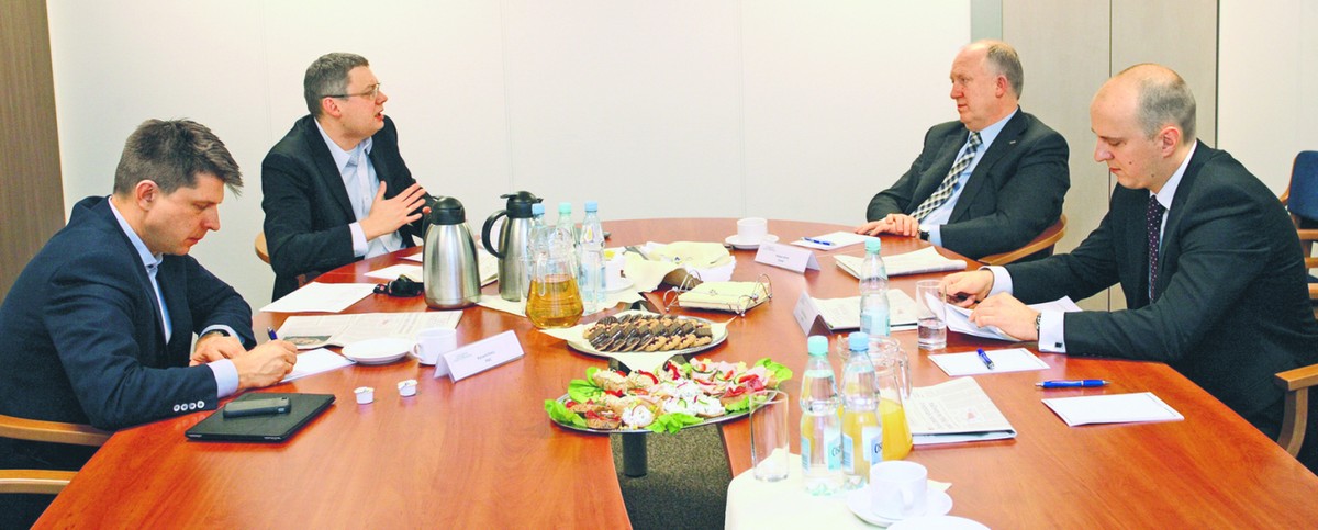 Ryszard Petru, partner w PwC, Marcin Piasecki, wydawca DGP, Herbert Wirth, prezes KGHM, Andrzej Kozłowski, dyrektor wykonawczy ds. strategii i zarządzania projektami PKN Orlen