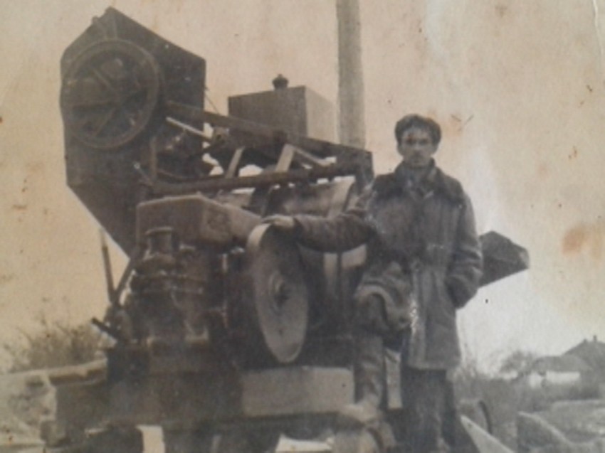 Luka Lazić dobio je 1900. dozvolu za vožnju lokomobila 