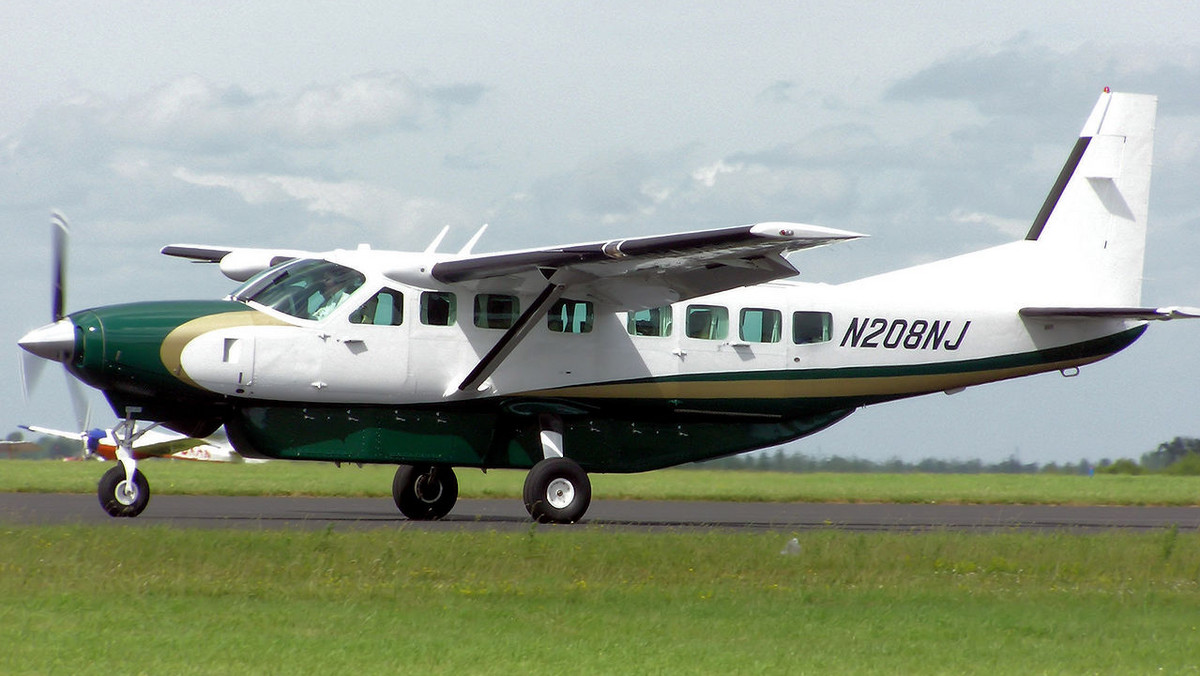 Australia. Pilot zasnął podczas lotu, obudził się 111 km od lotniska