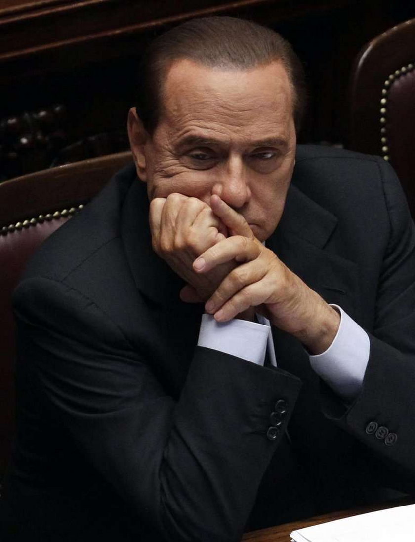 Pobili się o Berlusconiego