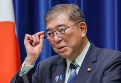 Premier Japonii podał się do dymisji. Powodem działania USA