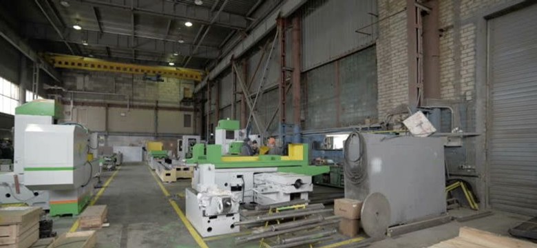 Dlaczego polskie firmy boją się inwestować w nowe fabryki i maszyny? "Na rynku nie ma rąk do pracy"