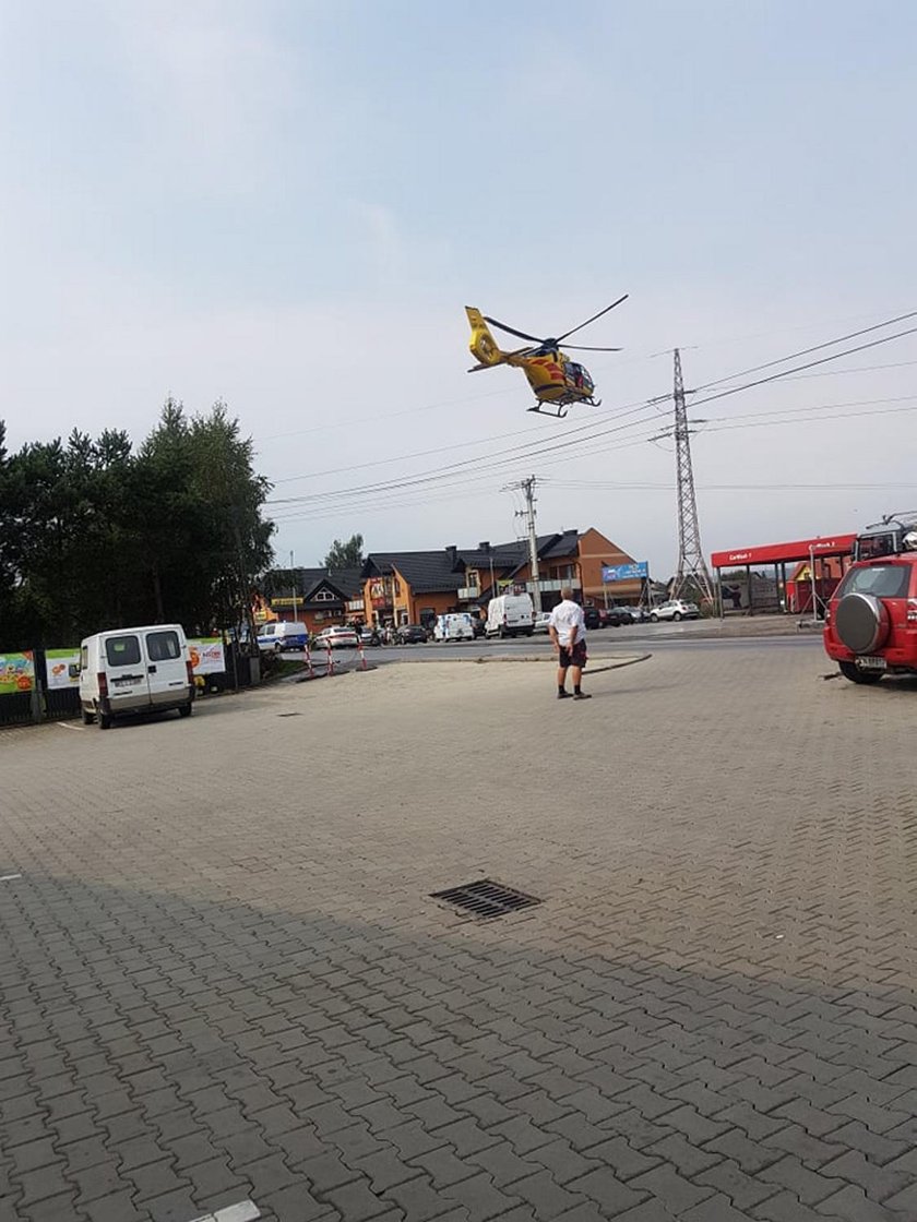 Świniarsko. Poważny wypadek autobusu z dziećmi