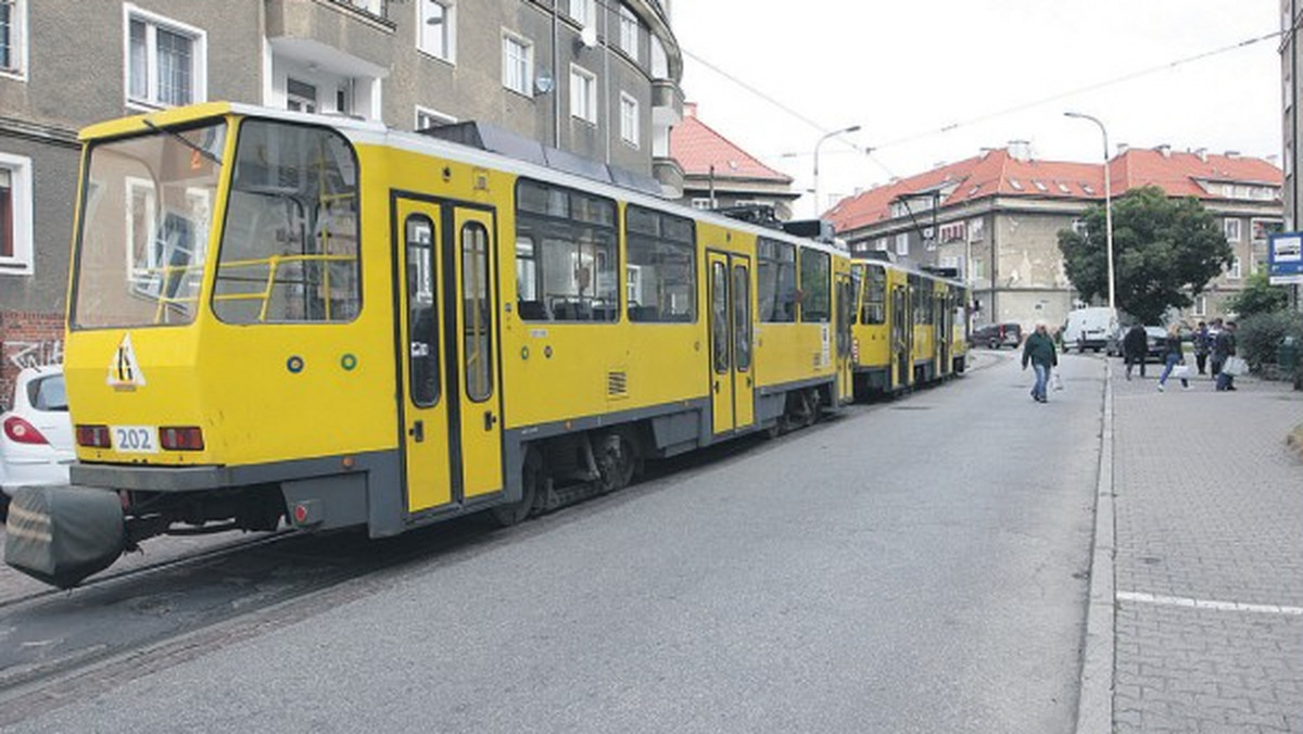 Nie wszystkim podoba się pomysł wprowadzenia zintegrowanych przystanków dla komunikacji na Niebuszewie. Przeciwnicy wskazują, że powstaną korki na ulicach Asnyka i Boguchwały.