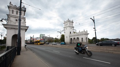 Policjanci uratowali mężczyznę, który spadł z mostu do Wisły