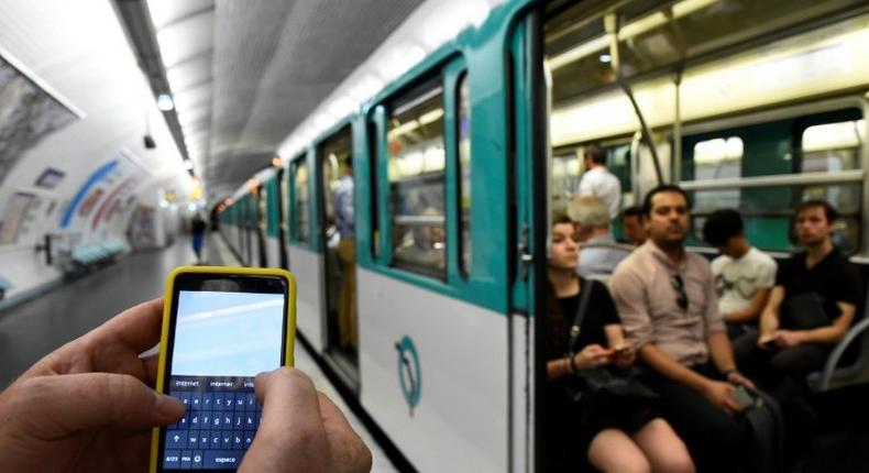 From January 1, a new law will enter into force in France that obliges organisations with over 50 workers to define the rights of employees to ignore their smartphones