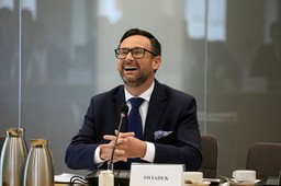 Tyle zarabia Daniel Obajtek. Dorabia na Węgrzech