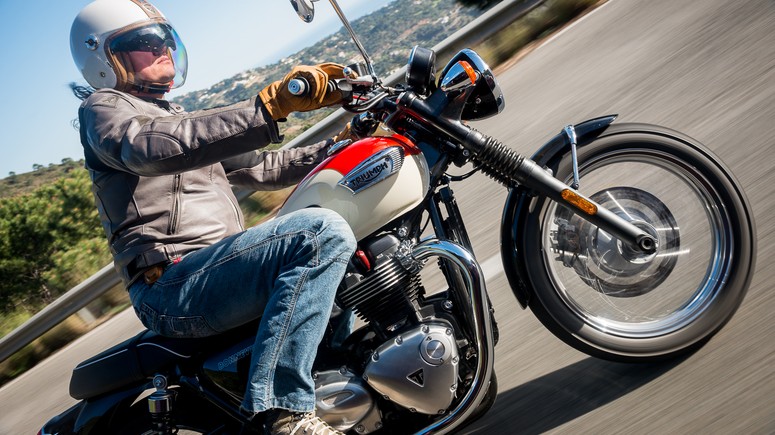 triumph scrambler cena