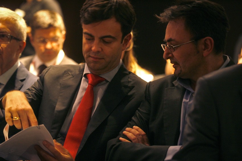 Generalni direktor EPS-a Aleksandar Obradović i generalni direktor Telekoma Srbija Predrag Ćulibrk na regionalnoj konferenciji "Izazovi energetske stabilnosti"