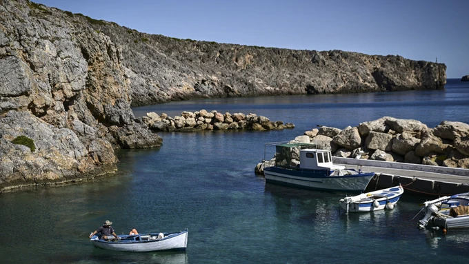 Mladi dobijaju PRILIKU ŽIVOTA: Grčko ostrvo nudi besptanu KUĆU, HRANU  i 18.000 EVRA za doseljenje!