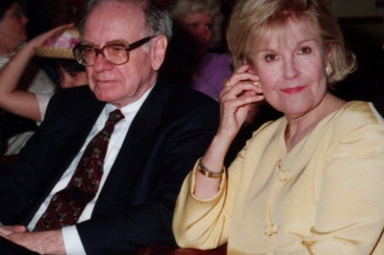 Żona Warrena Buffetta ujawniła, czemu miliarder tak długo zwlekał z filantropią