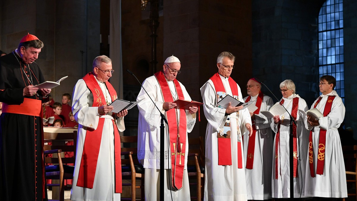 Papież Franciszek podczas modlitwy ekumenicznej