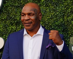 Mike Tyson wraca na ring, ale pierwszą walkę stoczy dopiero w listopadzie