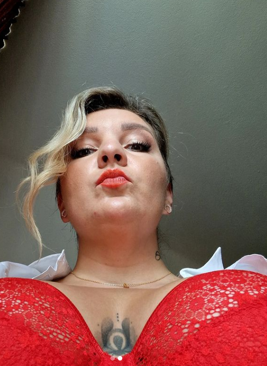Komička Simona Salátová zverejnila sexi fotky. 