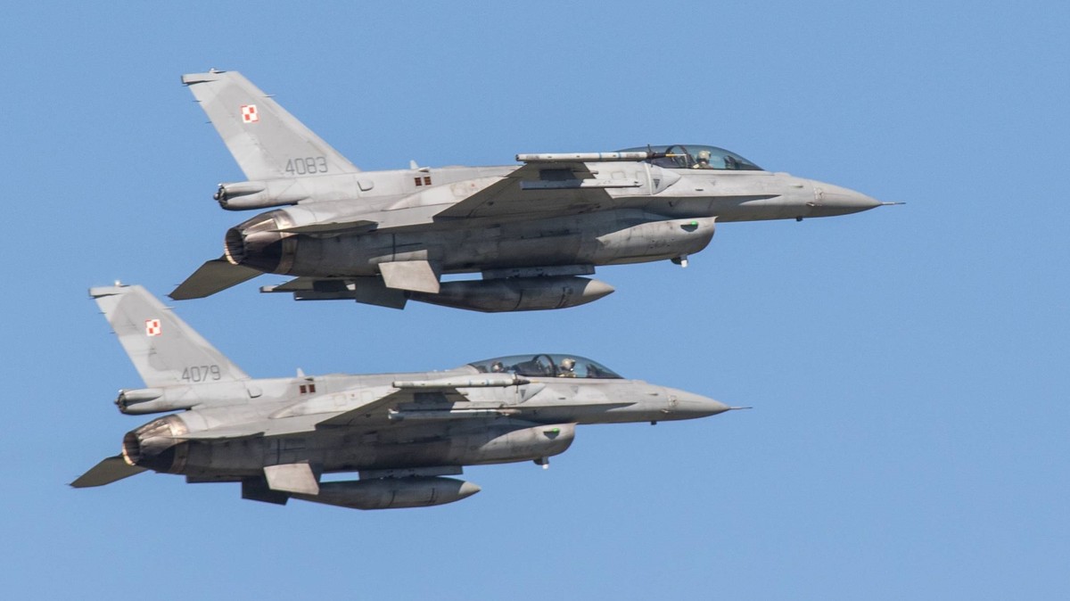 Alarm po rosyjskich atakach na Ukrainę. Wojsko poderwało myśliwce F-16