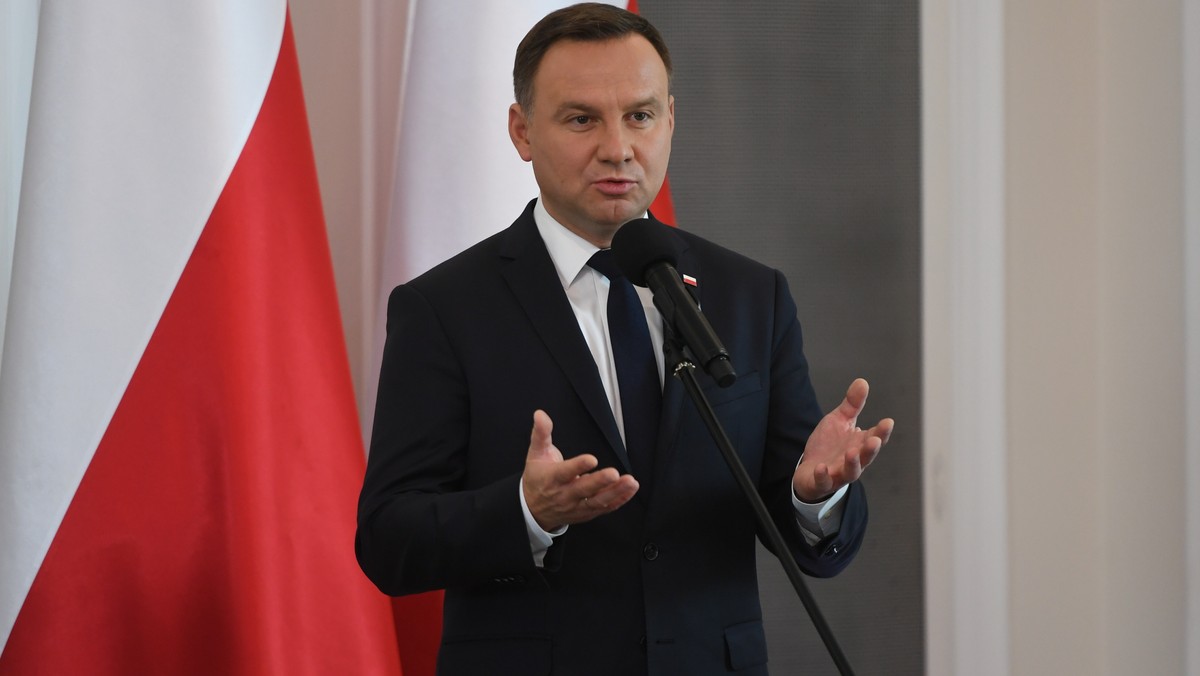 Prezydent Andrzej Duda powołał dzisiaj nowych doradców: Annę Kasprzyszak i dr. hab. Marka Rymszę - poinformowała Kancelaria Prezydenta.