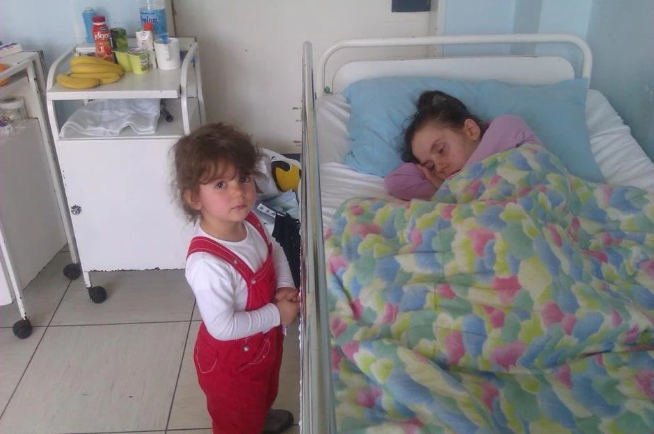 Mariji nije jasno zašto mama neće da je zagrli