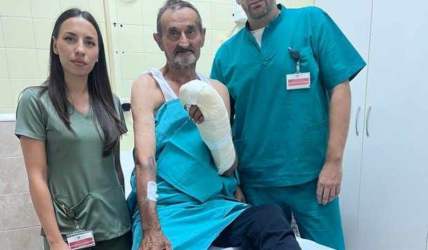 Radovanu reimplantirana šaka