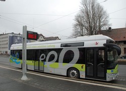 Sojusz Solarisa z Bombardierem. Będą kolejne autobusy elektryczne ładowane bez kabla