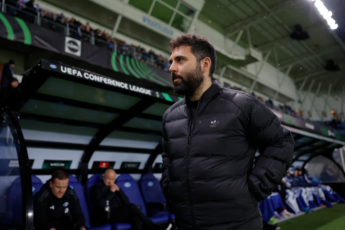 Legia w roli trenera zatrudniła stand-upera. Feio lepszy od Glapińskiego