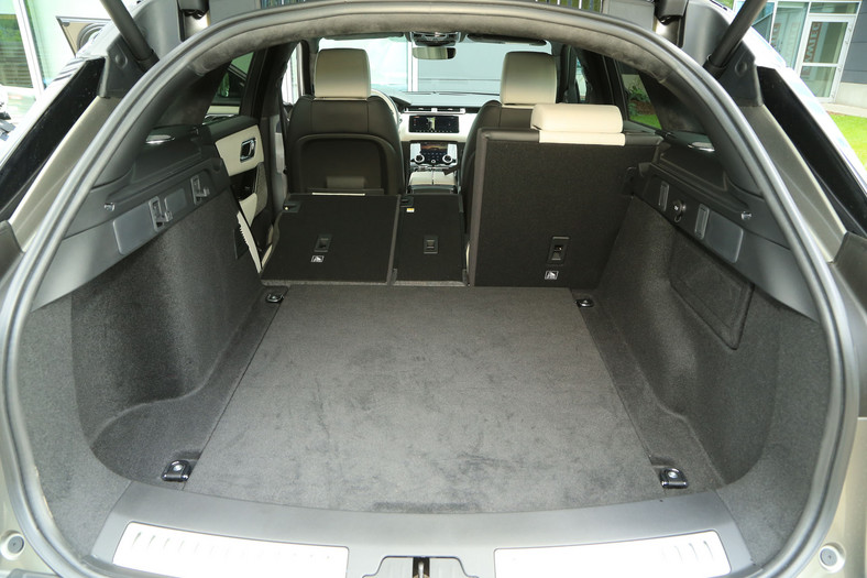 Range Rover Velar D300 - zachwyca niemal w każdym calu