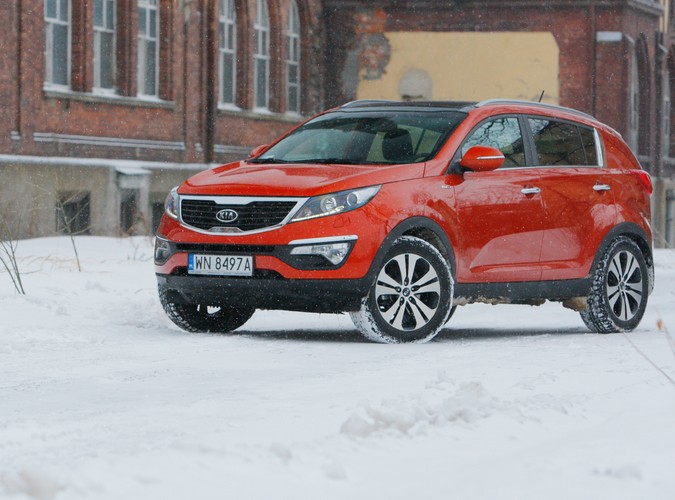 Nowa Kia Sportage to samochód, który swoimi atutami skusił już ponad 3300 Polaków. My sprawdziliśmy w teście wady i zalety tego modelu.