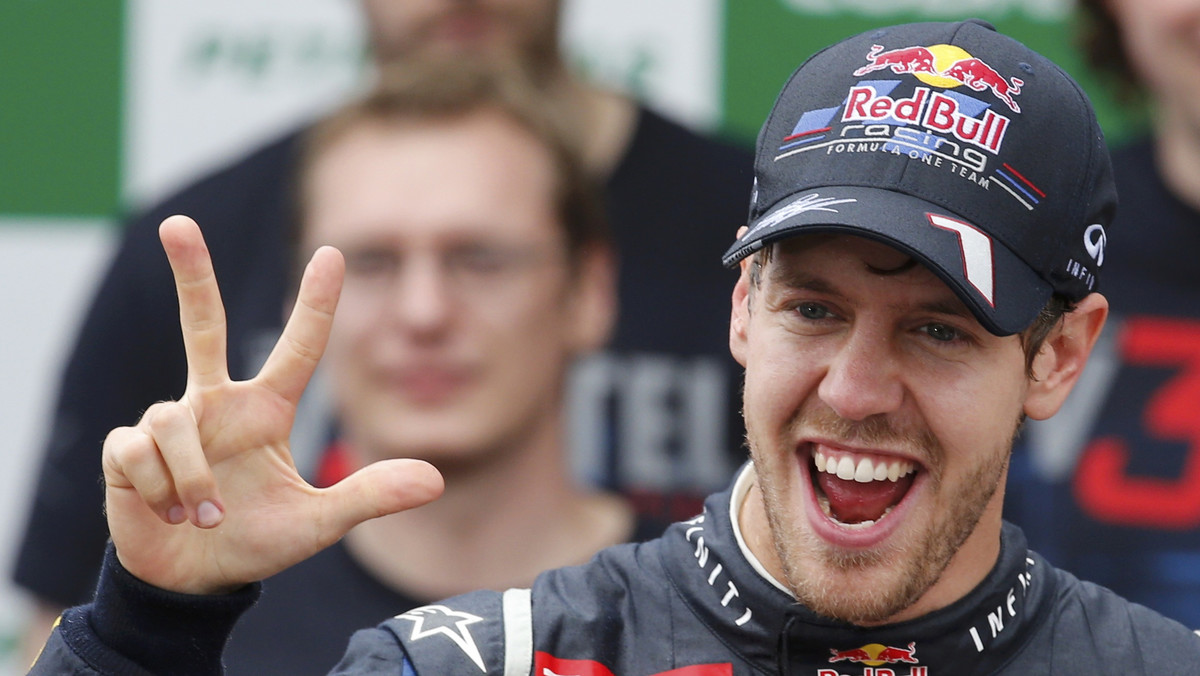 Bulwarowy dziennik "Bild", pod tytułem "Szaleństwo Vettela", zamieścił zdjęcie ściskających się niemieckich kierowców i podkreślił: "Vettel, teraz ty jesteś bogiem wyścigów".