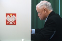 Jarosław Kaczyński głosuje w wyborach parlamentarnych, 13.10.2019