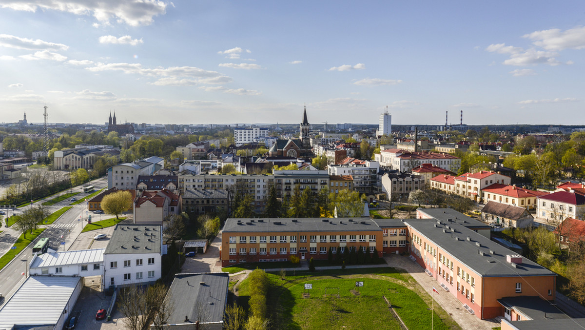 Międzynarodowa firma audytorska PwC zbadała, jak są postrzegane polskie miasta. W porównaniu z innymi polskimi miastami Białystok niestety wypadł słabo - podaje "Kurier Poranny".