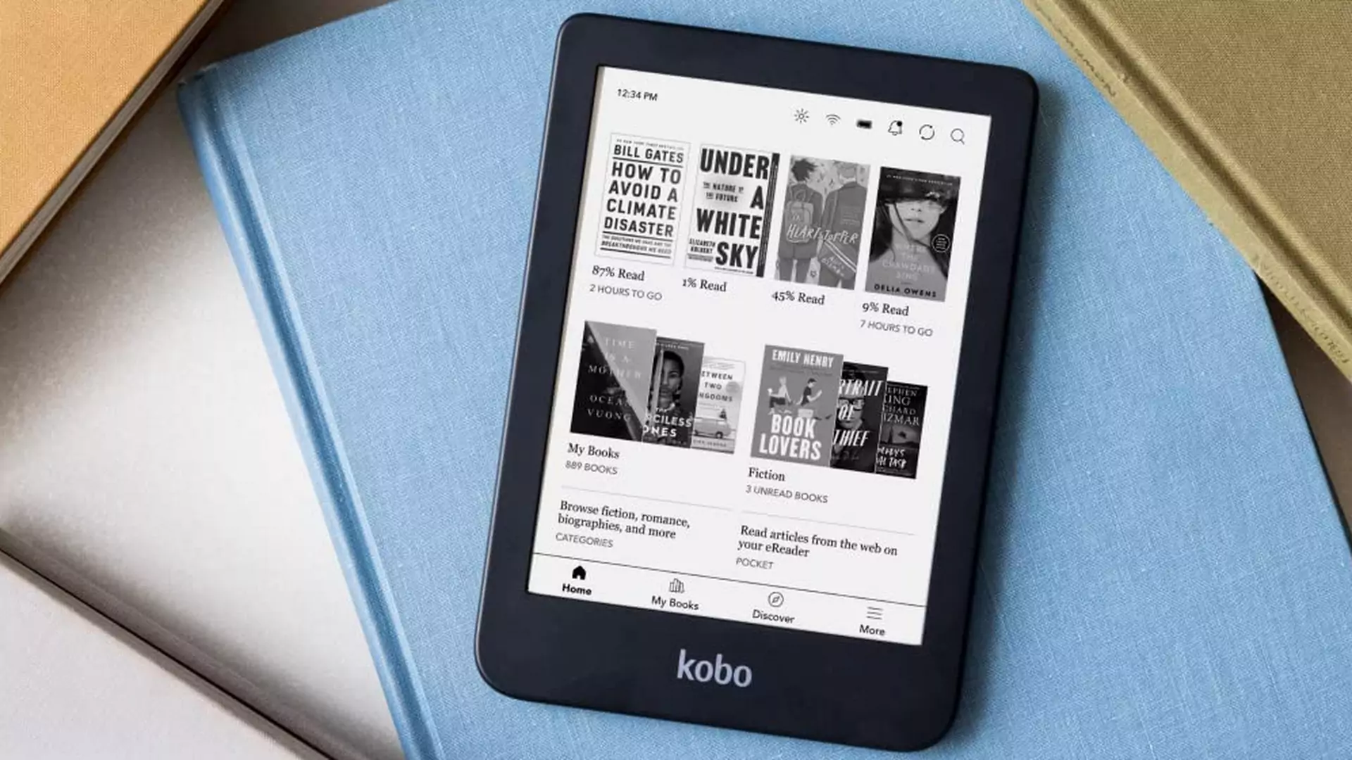 Kobo kontra Kindle: walka o polskiego czytelnika z czytnikiem Clara 2E